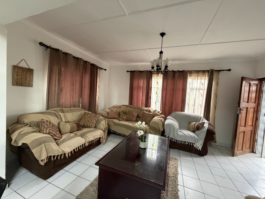 5 Bedroom Property for Sale in Morningside Eastern Cape